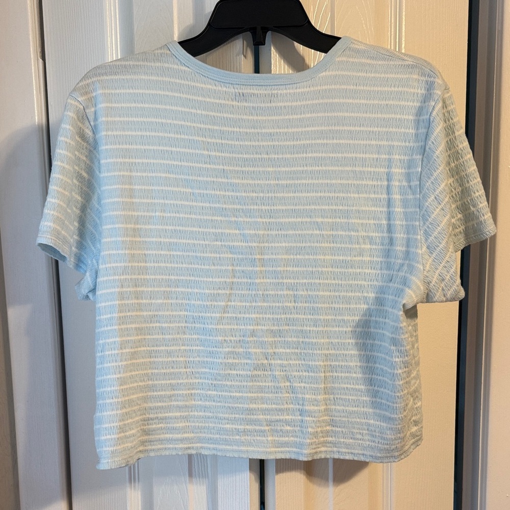 Cropped Tee - Picture 3 of 3